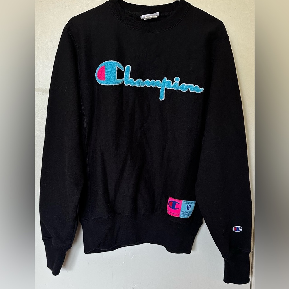 Champion Black Crewneck Sweatshirt